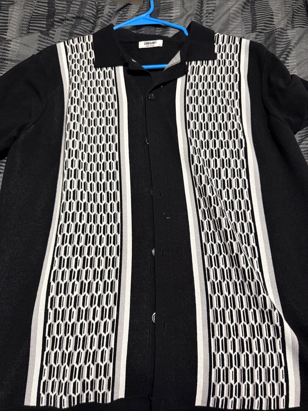 Cobainy Black & White Knit Button-Down Casual Shirt
